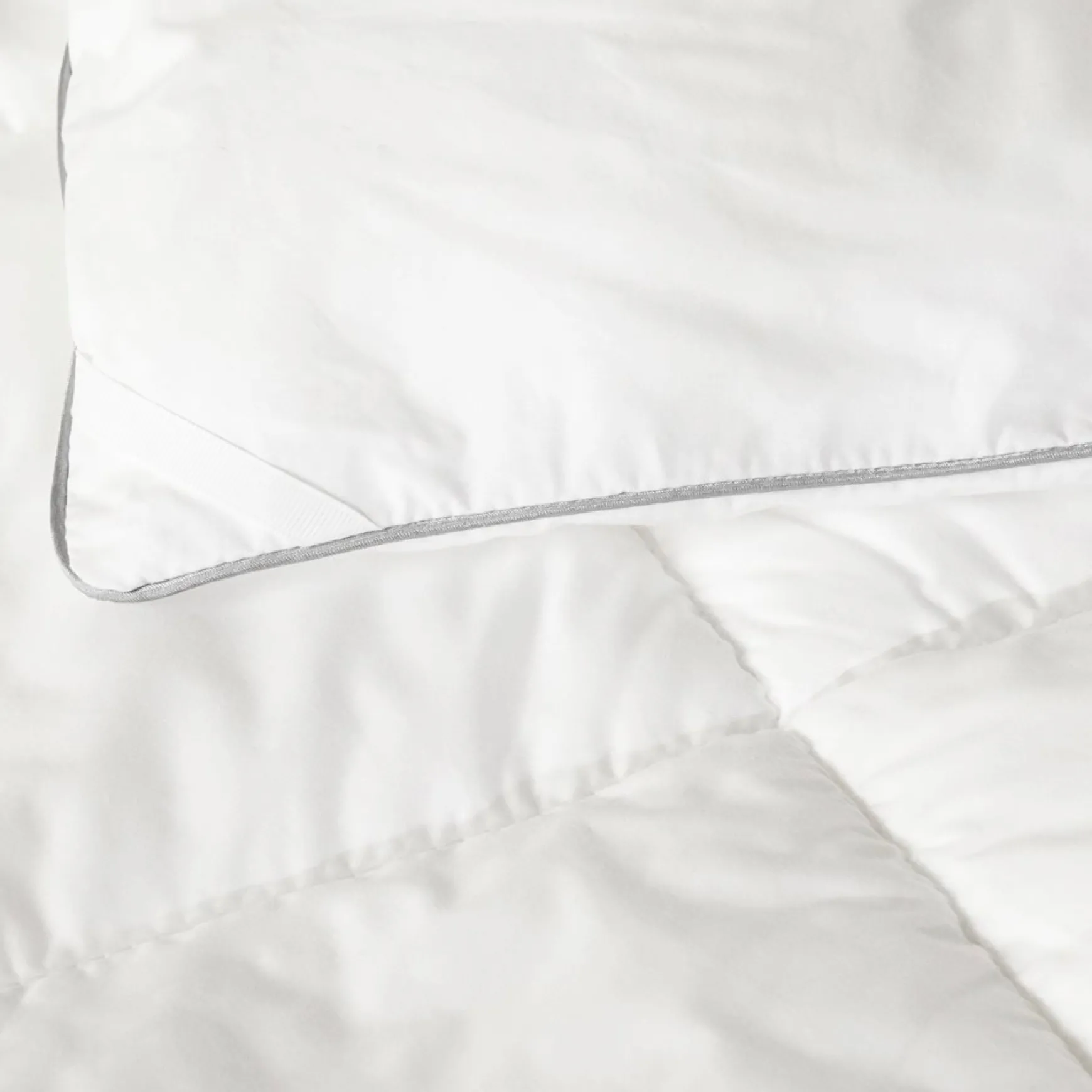 Bedding*Brunelli 4 Seasons Duvet - Cotton/Microfiber
