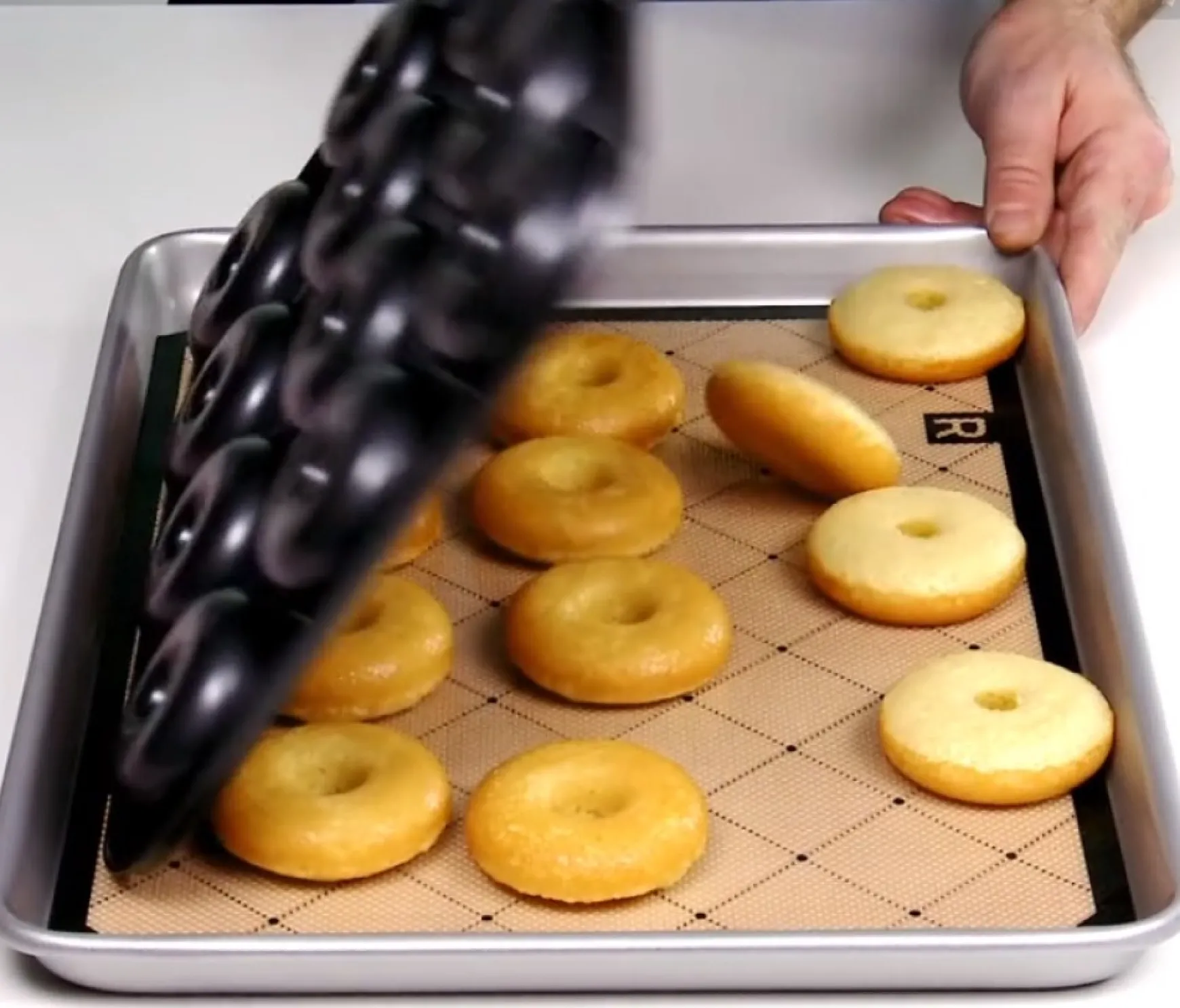 Preparation & Cooking*Ricardo - Donut Mould
